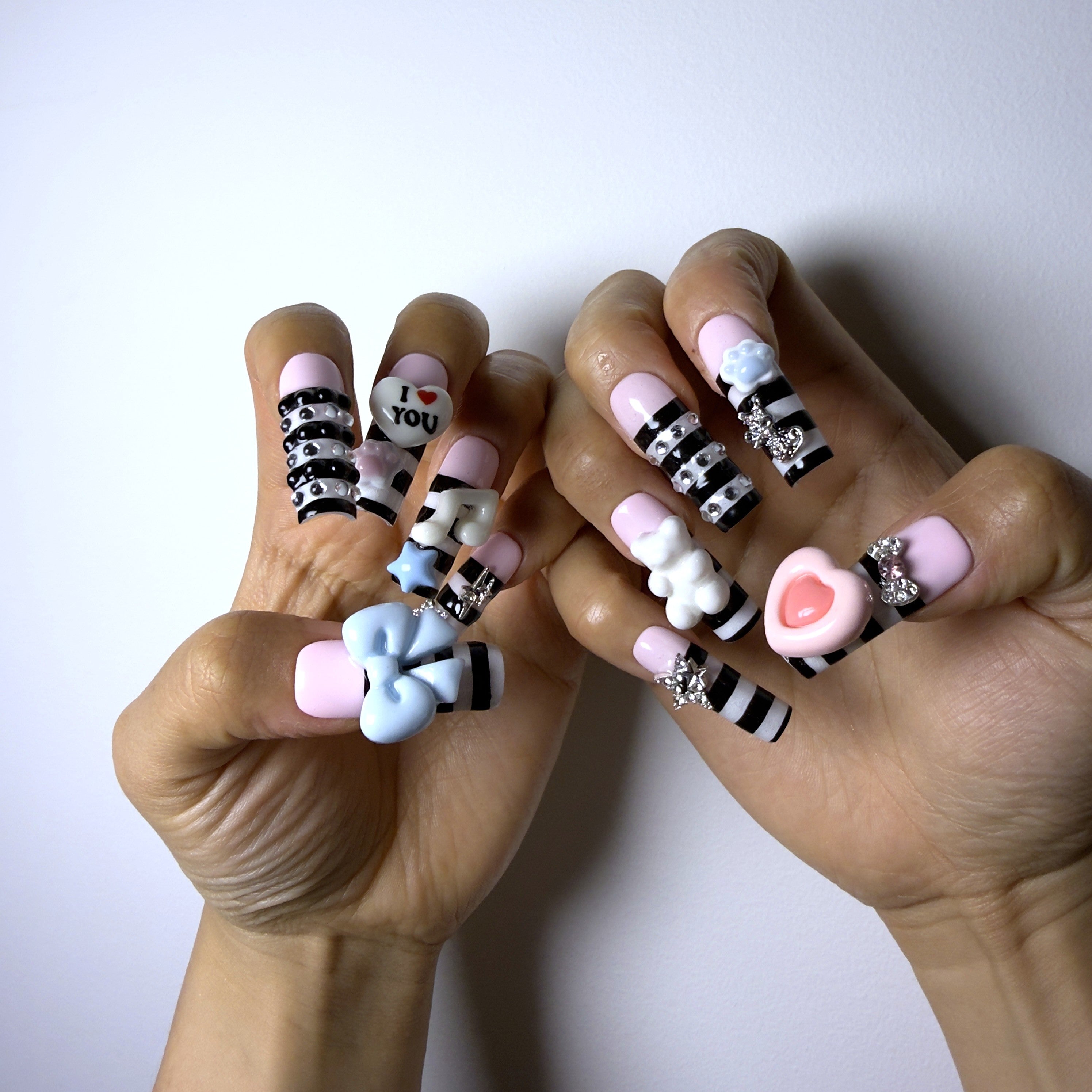 SQUARE NAILS – NAILGASM